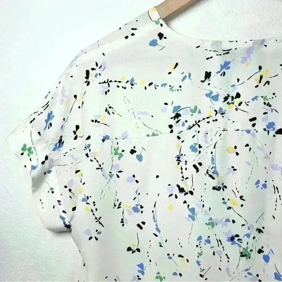 Banana Republic Women’s Wrap-Front White Floral Top Size XS - Picture 9 of 14